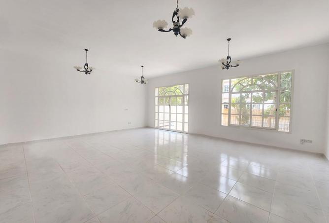 68693087 - Property Image 3