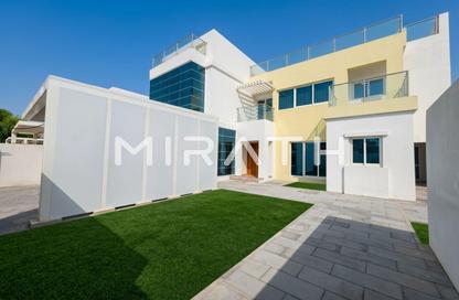 Villa - 5 - 5 for rent in Umm Suqeim 1 Villas - Umm Suqeim 1 - Umm Suqeim - Dubai