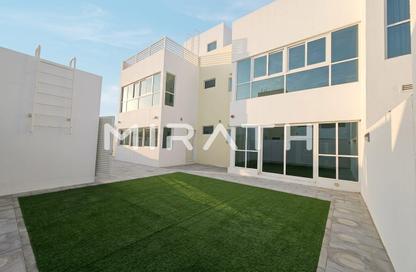 Villa - 5 - 5 for rent in Umm Suqeim 1 Villas - Umm Suqeim 1 - Umm Suqeim - Dubai