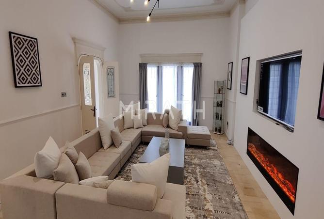 98708085 - Property Image 2