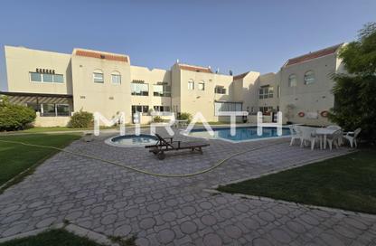 Villa - 5 Bedrooms - 5 Bathrooms for rent in Umm Suqeim 2 Villas - Umm Suqeim 2 - Umm Suqeim - Dubai