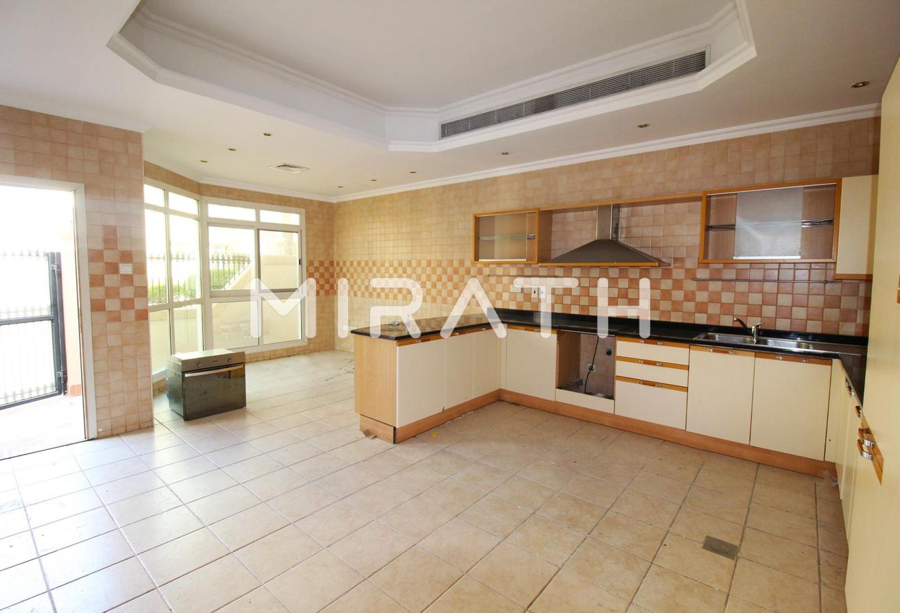 Well Built 4BR Villa with Private Garden | Pool photo 5