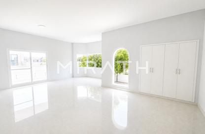 Villa - 5 Bedrooms - 6 Bathrooms for rent in Jumeirah 3 - Jumeirah - Dubai Villa - 5 Bedrooms - 6 Bathrooms for rent in Jumeirah 3 - Jumeirah - Dubai