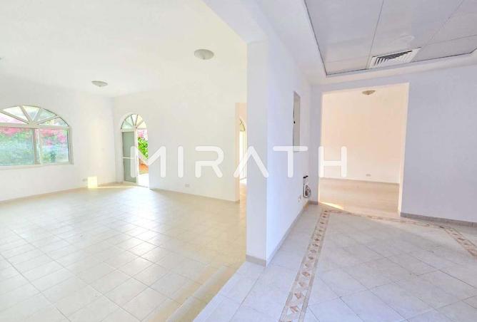 72305003 - Property Image 3