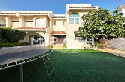 Villa - 4 Bedrooms - 5 Bathrooms for rent in Jumeirah 2 Villas - Jumeirah 2 - Jumeirah - Dubai