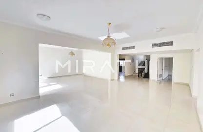 فيلا - 5 غرف نوم - 5 حمامات للايجار في فلل الجميرا 2 - جميرا 2 - جميرا - دبي