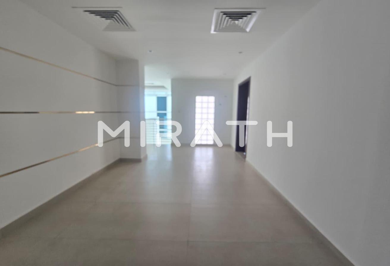 Fully Renovated | Private Garden | Shared Pool photo 15