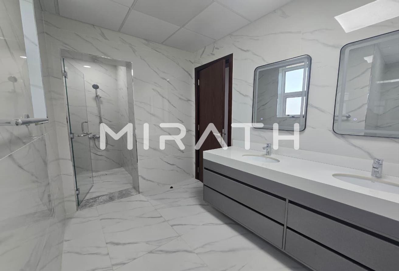 Fully Renovated | Private Garden | Shared Pool photo 11