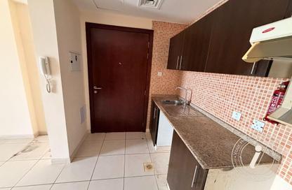 Apartment - Studio - 1 for rent in Royal Residence 1 - Royal Residence - Dubai Sports City - Dubai