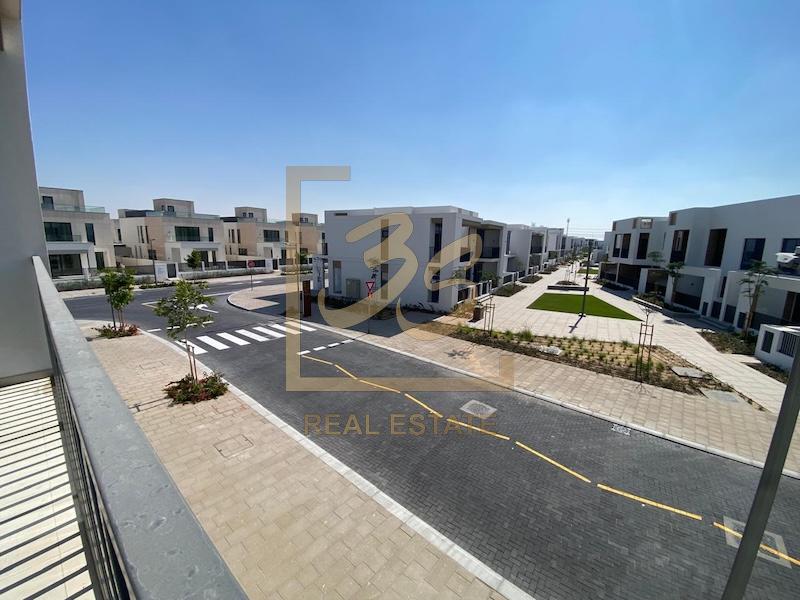 Single row | Backing pool and park | G+2 by 303308 