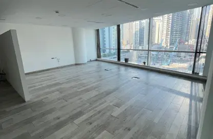 مكتب للايجار في برج بلو باي - الخليج التجاري - دبي