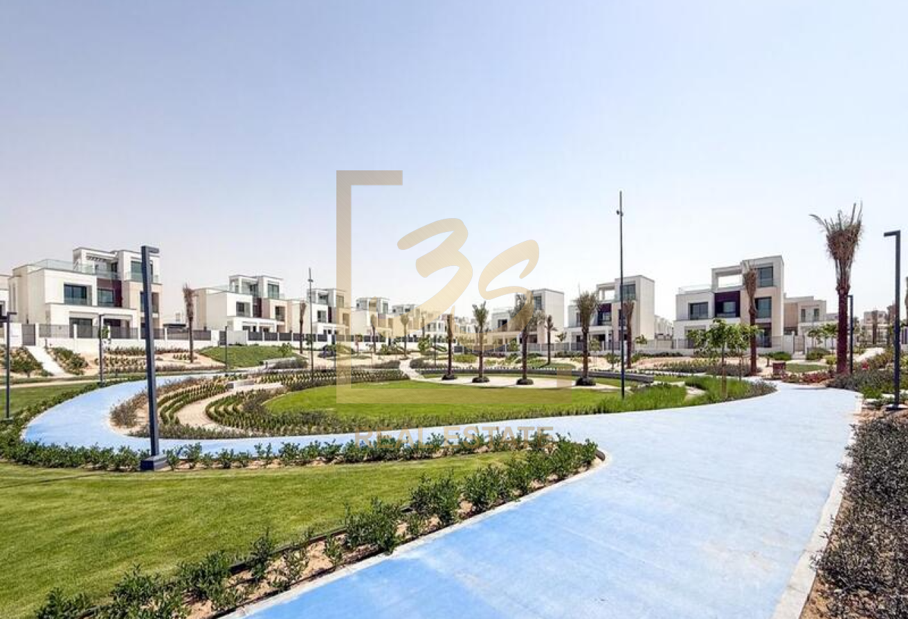 Modern Villa | Ready to Move In | Immense Plot by 266909 