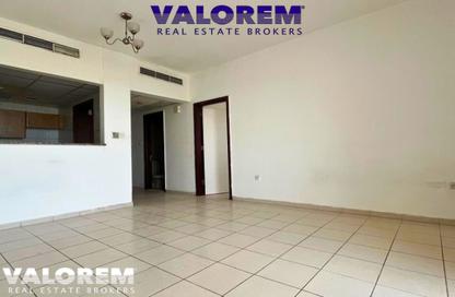 Apartment - 1 - 2 for rent in Building P05 - France Cluster - International City - Dubai Apartment - 1 - 2 for rent in Building P05 - France Cluster - International City - Dubai