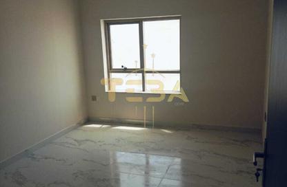 Apartment - 3 Bedrooms - 4 Bathrooms for rent in Al Rumailah 2 - Al Rumaila - Ajman