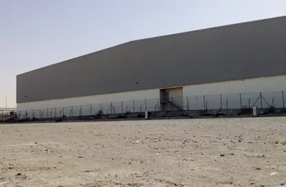 Warehouse - Studio - 2 Bathrooms for rent in Jebel Ali - Dubai