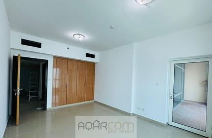 Apartment - 3 Bedrooms - 4 Bathrooms for rent in Danat Al Khan Tower - Al Khan Lagoon - Al Khan - Sharjah