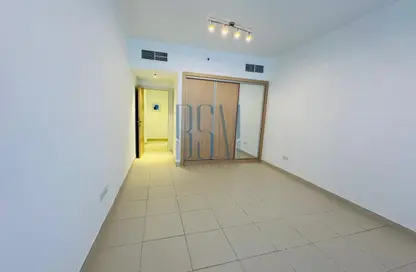 Apartment - 2 Bedrooms - 2 Bathrooms for rent in Oxford Building - District 14 - Jumeirah Village Circle - Dubai