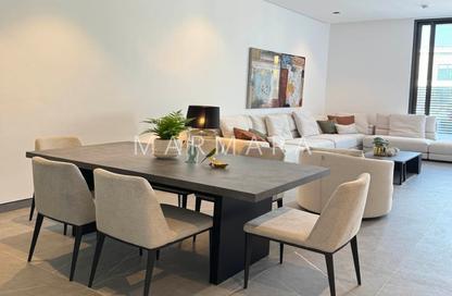 Villa - 3 Bedrooms - 4 Bathrooms for rent in Jumeirah 1 Villas - Jumeirah 1 - Jumeirah - Dubai
