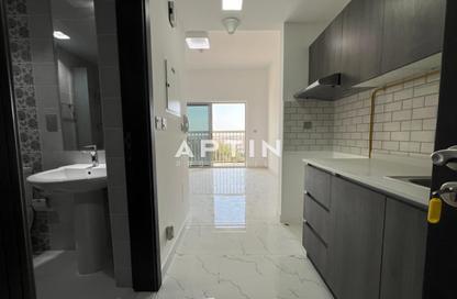 Apartment - Studio - 1 for rent in Time 1 - Dubai Land Residence Complex - Dubai Apartment - Studio - 1 for rent in Time 1 - Dubai Land Residence Complex - Dubai