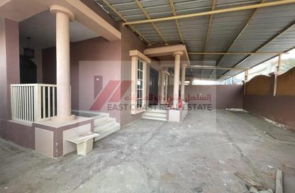 Villa - 5 Bedrooms - 4 Bathrooms for rent in Corniche Al Fujairah - Fujairah