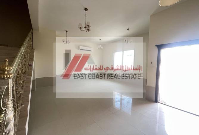 81932222 - Property Image 2