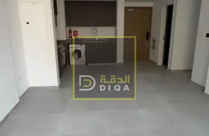 شقة - 2 غرف نوم - 3 حمامات للبيع في الجادة - الشارقة