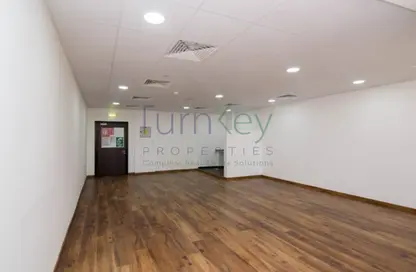 مكتب - غرفة نوم للايجار في البرج الذهبي - (JLT) مجمع I - أبراج بحيرات الجميرا - دبي