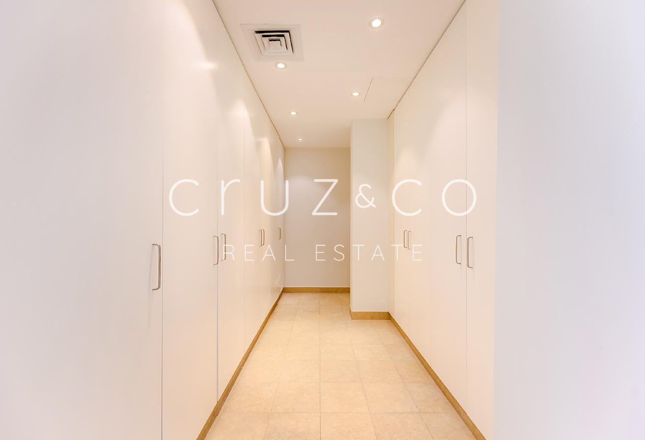 Monaco Style Home | Upgraded | Extended photo 27