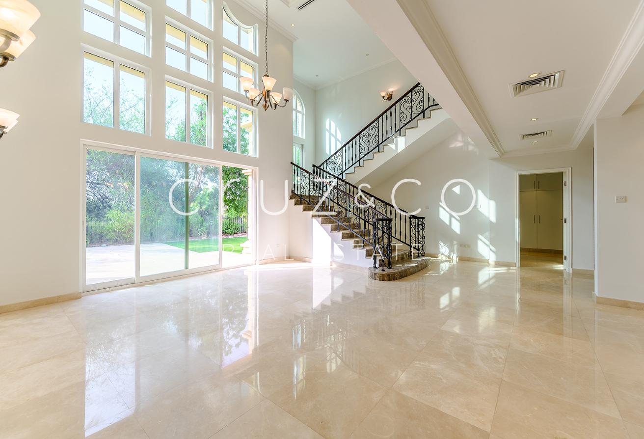 Monaco Style Home | Upgraded | Extended photo 11