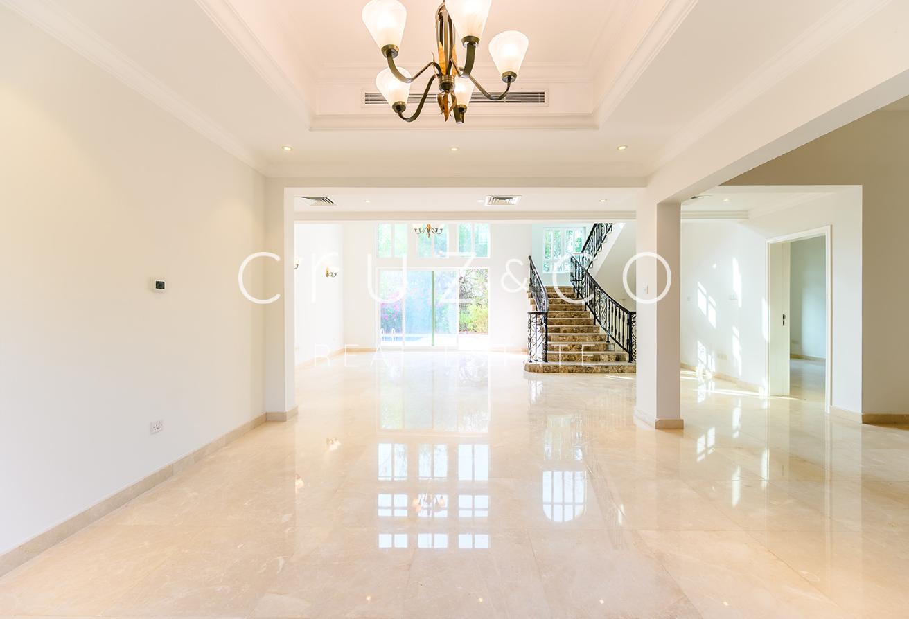 Monaco Style Home | Upgraded | Extended photo 5