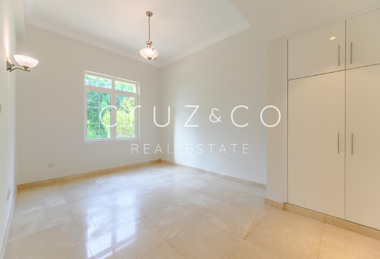 Monaco Style Home | Upgraded | Extended photo 13