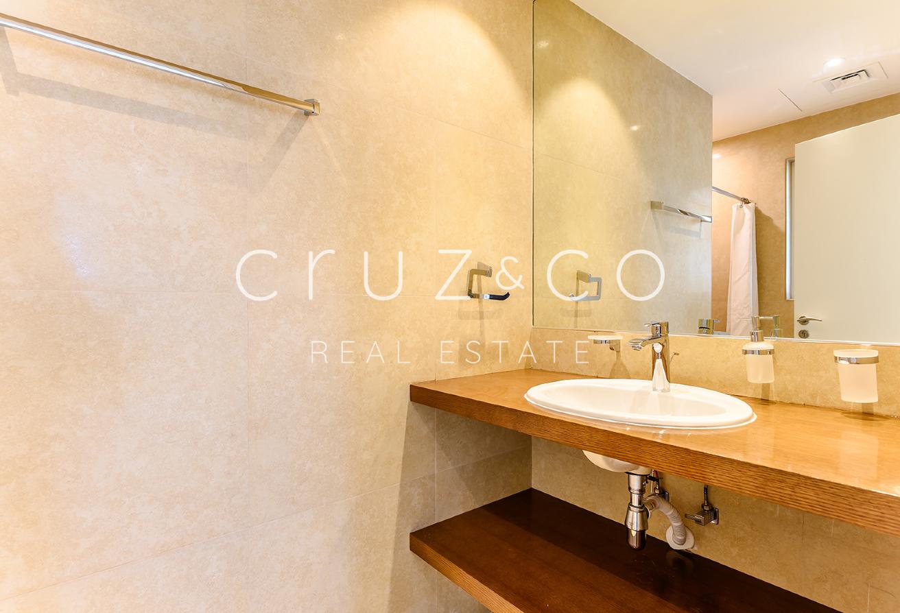 Monaco Style Home | Upgraded | Extended photo 15