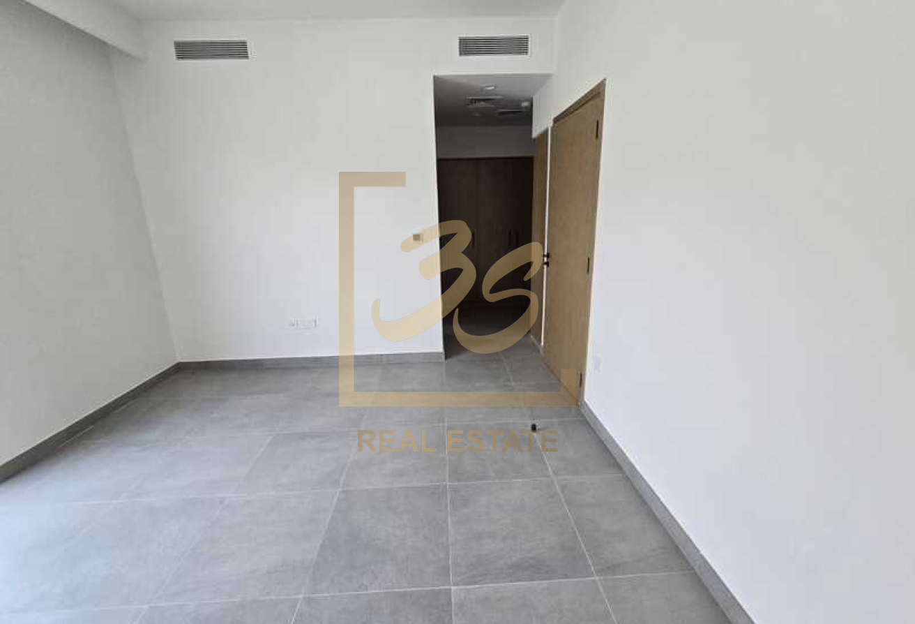 4BBrand New | Spacious Corner Villa | Huge Plot  by 270745 