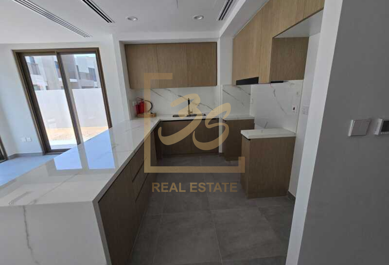 4BBrand New | Spacious Corner Villa | Huge Plot  by 270745 