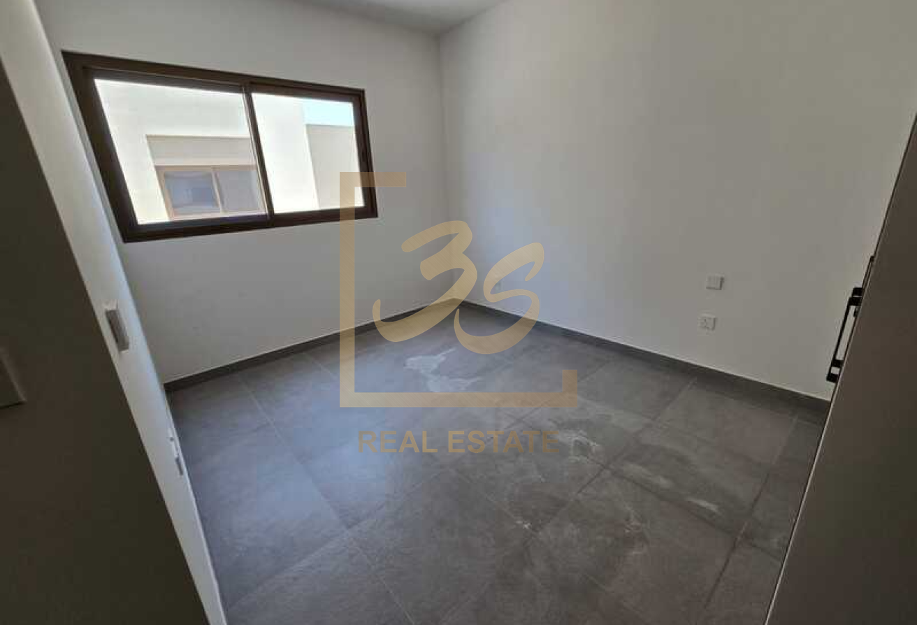 4BBrand New | Spacious Corner Villa | Huge Plot  by 270745 