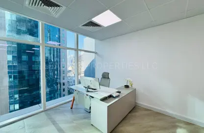 مكتب للايجار في برج بارك لين - الخليج التجاري - دبي