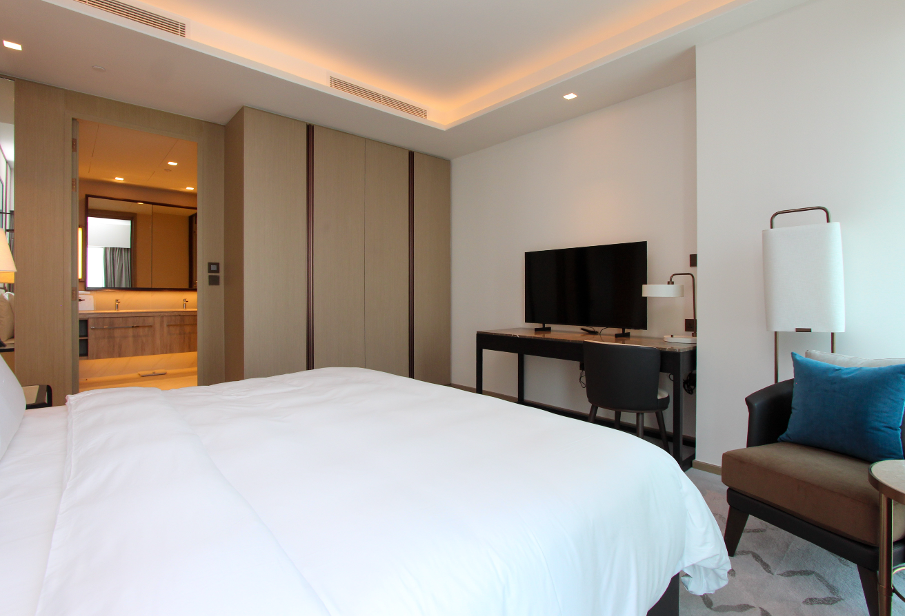 BURJ KHALIFA VIEW | LUXURY FURNISHED | LOW FLOOR