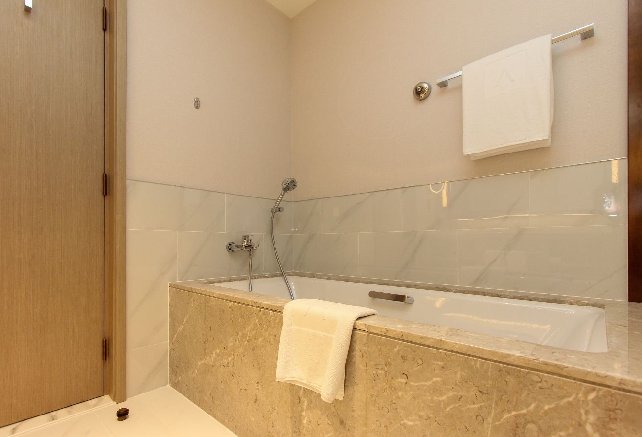 Burj Khalifa View | Luxury Furnished | High Floor