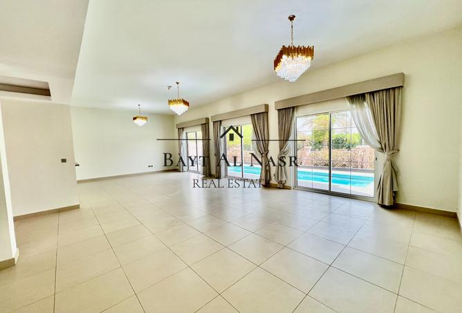 69893755 - Property Image 2