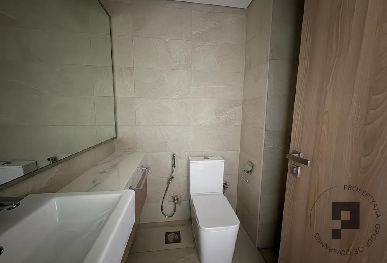 Studio w Appliances | Parking | Great Location photo 7