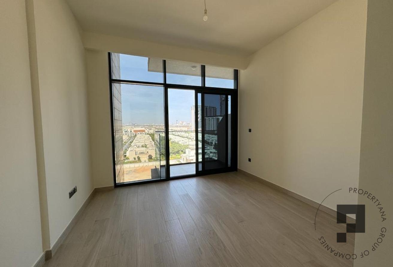 Studio w Appliances | Parking | Great Location photo 12