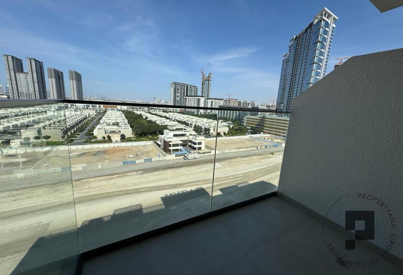 Studio w Appliances | Parking | Great Location photo 3