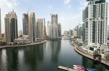 Apartment - 1 Bedroom - 1 Bathroom for rent in Marina View Tower B - Marina View - Dubai Marina - Dubai