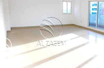Apartment - 3 Bedrooms - 4 Bathrooms for sale in Tower 21 - Al Reef Downtown - Al Reef - Abu Dhabi