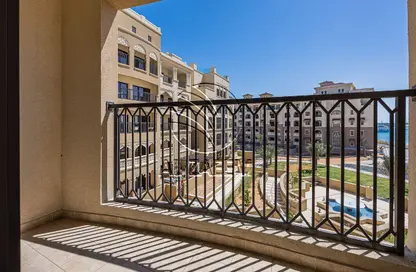 شقة - غرفة نوم - 2 حمامات للايجار في شور - مساكن اللؤلؤة في السعديات - جزيرة السعديات - أبوظبي