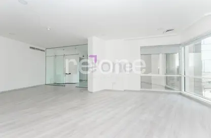 مكتب - استوديو - 1 حمام للايجار في فندق فيرمونت - شارع الشيخ زايد - دبي