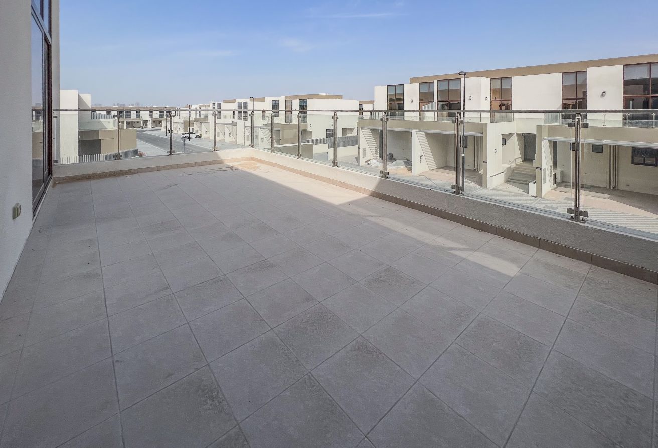 Corner Villa | Amazing Location | Landscaped