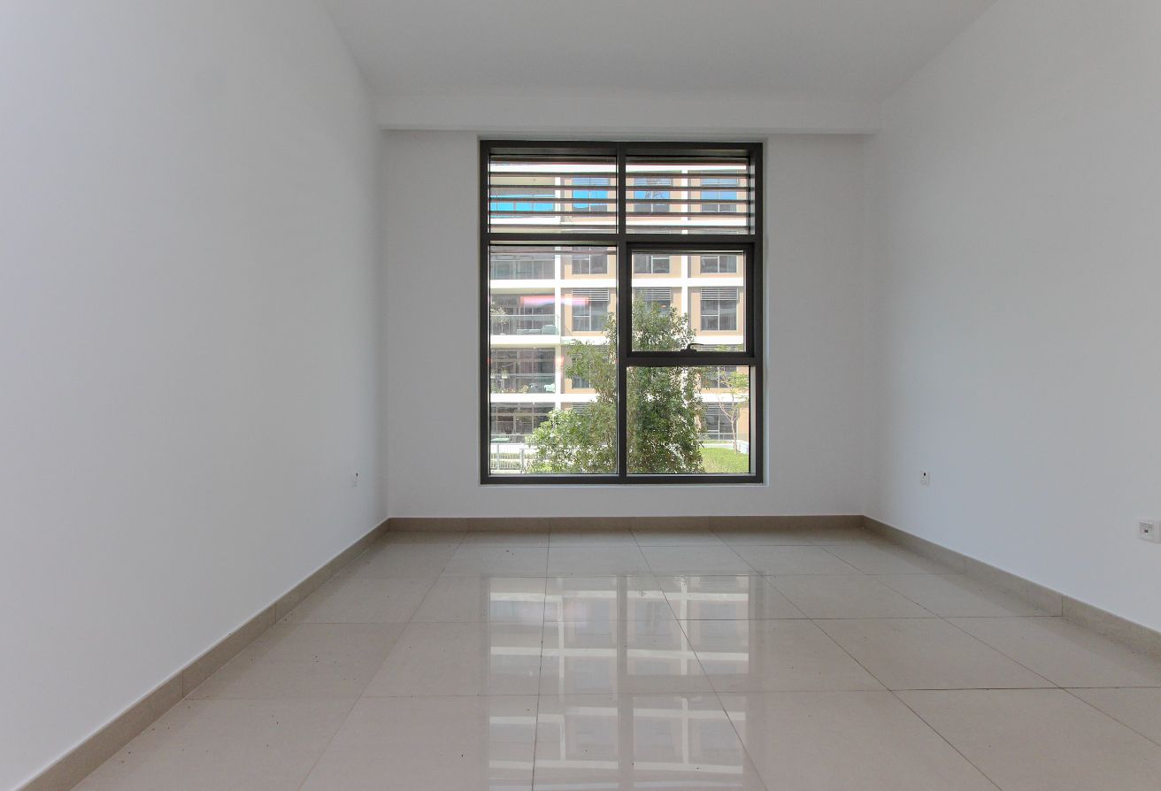 Vacant | Chiller Free | Unfurnished