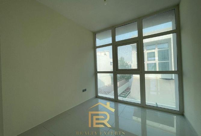 14798832 - Property Image 2