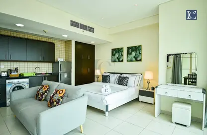 Apartment - Studio - 1 Bathroom for rent in The Royal Oceanic - Dubai Marina - Dubai